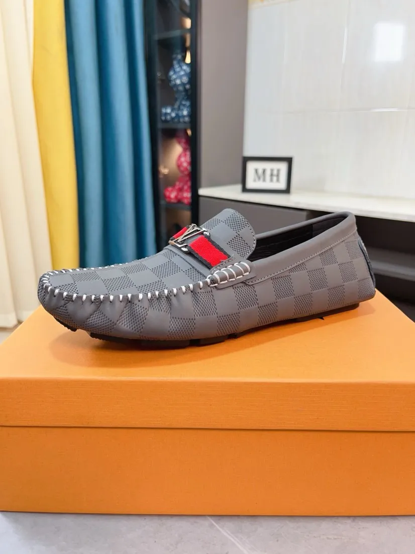 Men's men's shoes💰400🌹🌹[LV Louis Vuitton] New men's beanie shoes💝💝.. Top-grade imported cowhide embossed➕Comfortable leather lining. It is extremely skin-friendly and comfortable, feels very delicate, and the shape is very correct! Perfectly reflects the three-dimensional sense, code number: 38-44